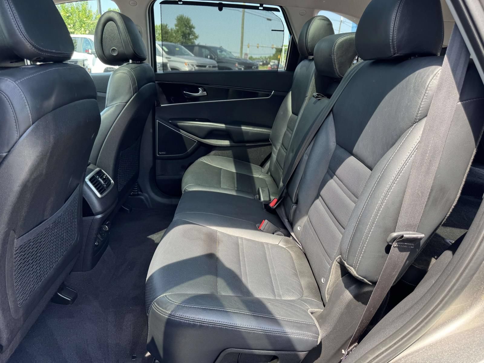 Used 2016 Kia Sorento SX AWD/4WD image 23