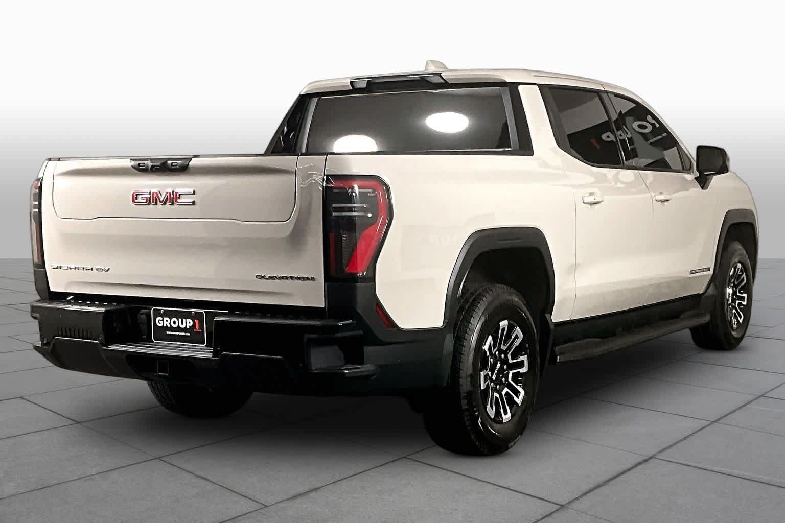 Used 2026 GMC Sierra EV Elevation AWD/4WD image 12