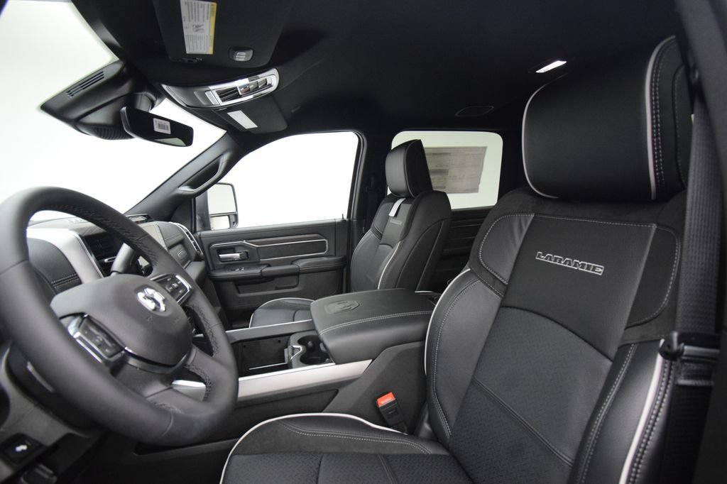New 2026 RAM 2500 Laramie AWD/4WD image 37