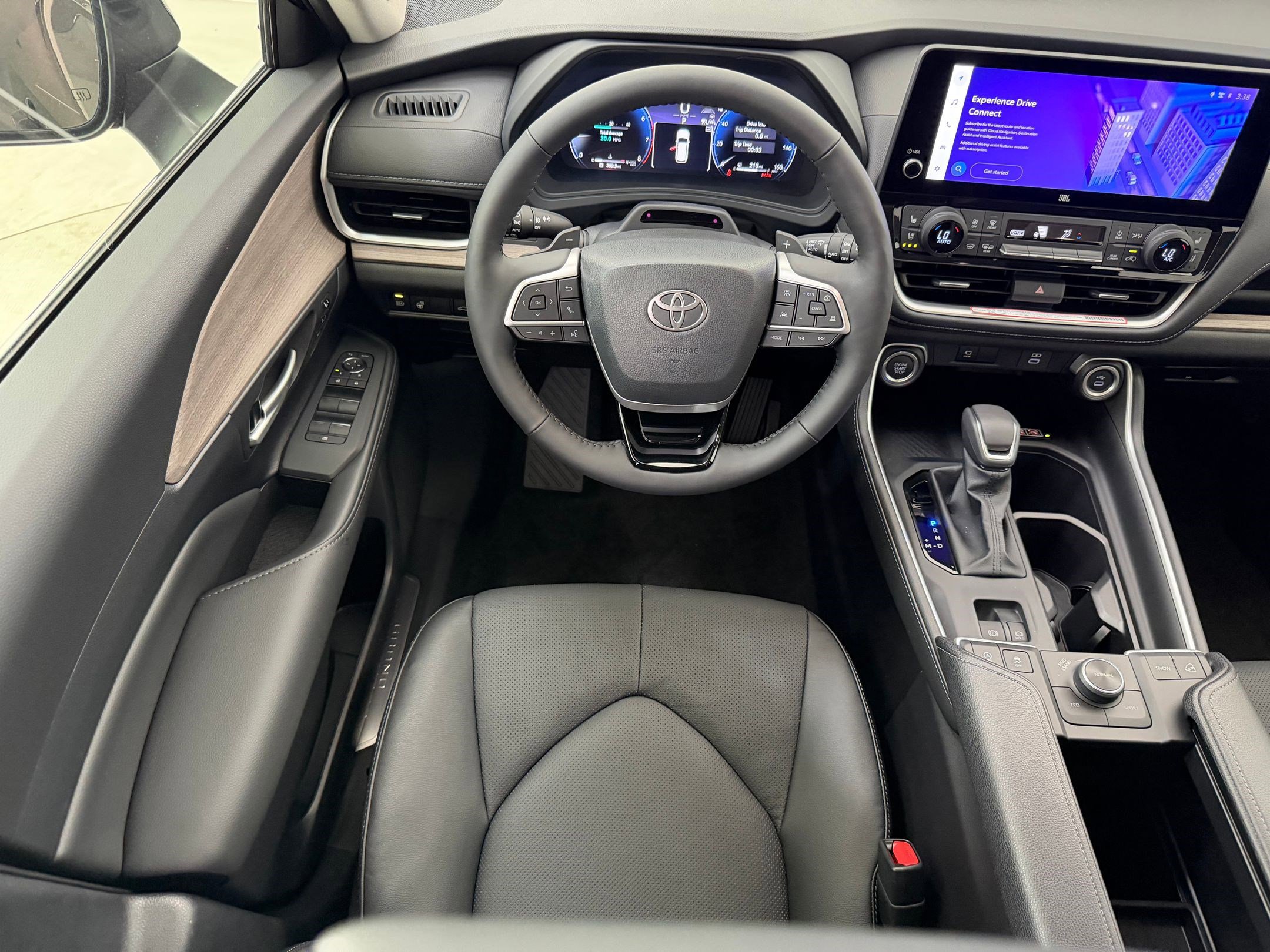 Used 2026 Toyota Grand Highlander Platinum image 3