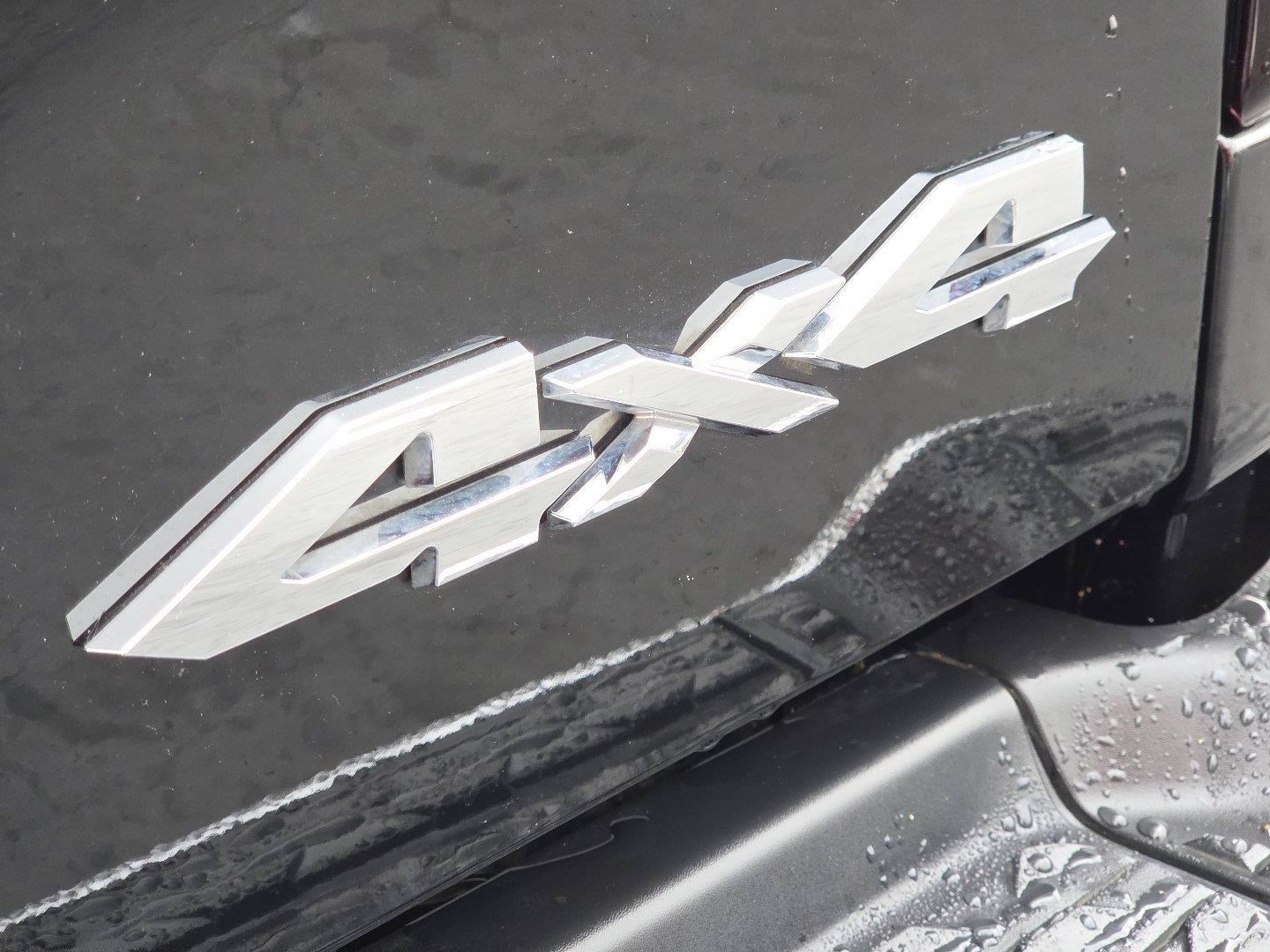 Used 2026 RAM 3500 Tradesman w/ Chrome Appearance Group A AWD/4WD image 3