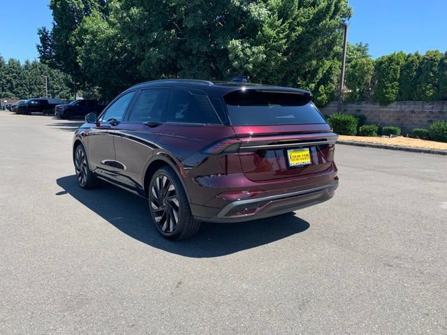 New 2025 Lincoln Nautilus Reserve image 3