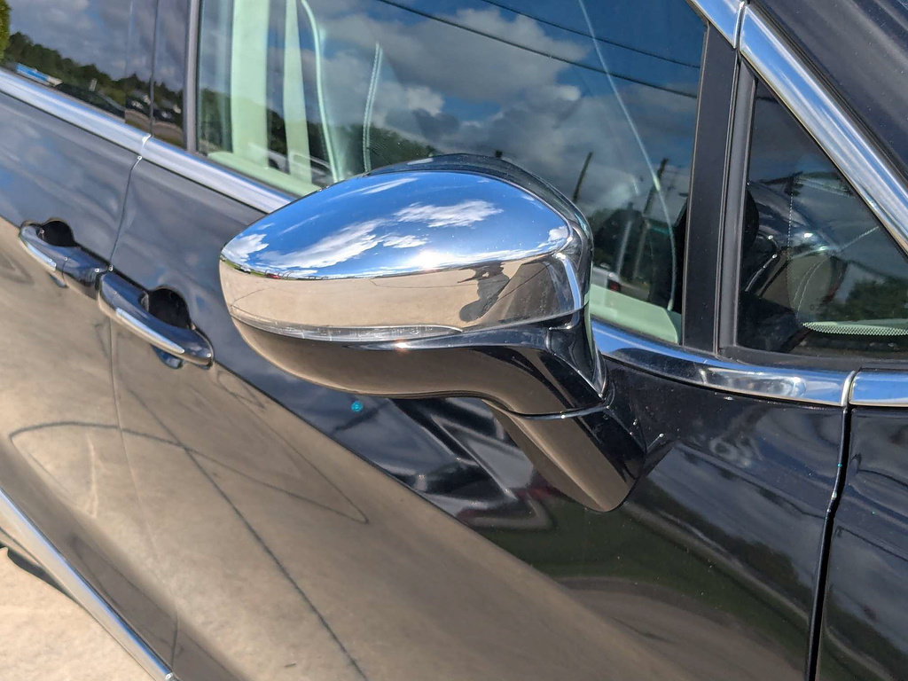 Certified 2023 Chrysler Pacifica Limited FWD image 10
