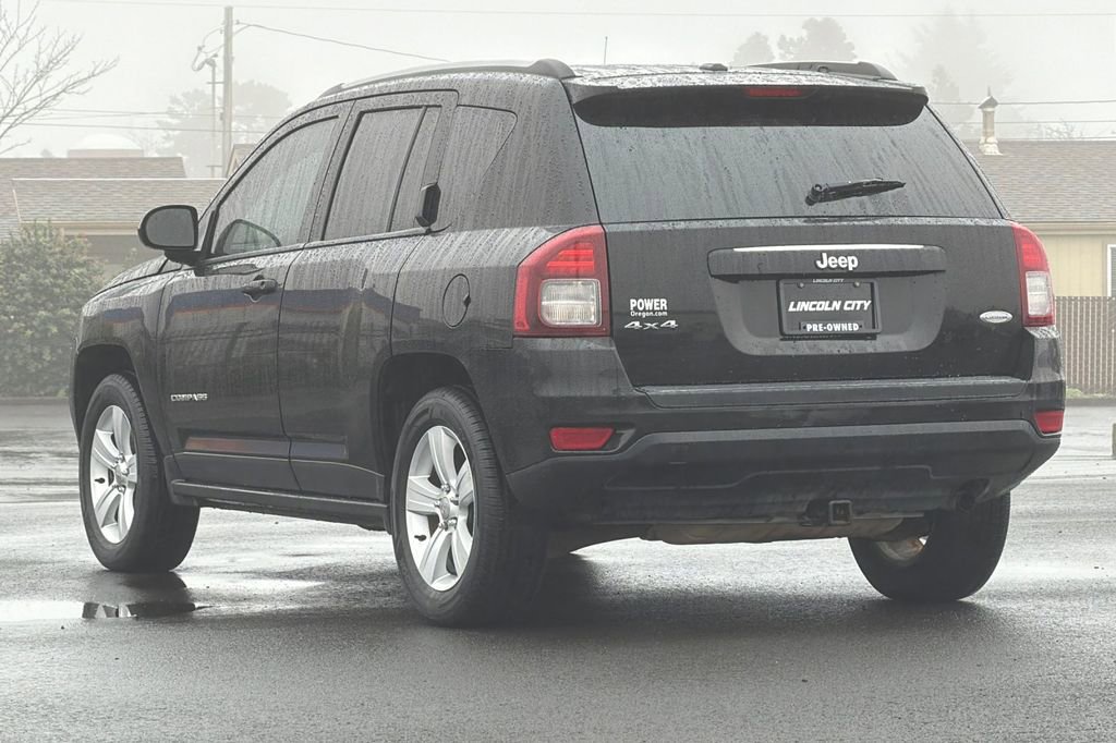 Used 2016 Jeep Compass Latitude image 6