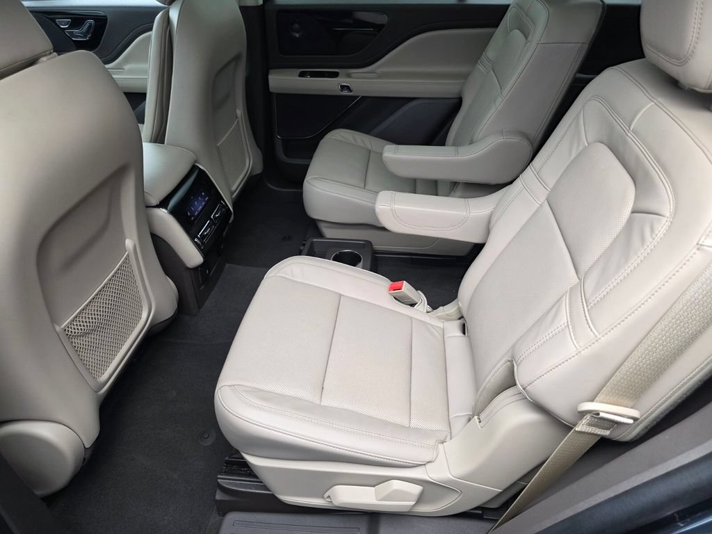 Used 2024 Lincoln Aviator Reserve w/ Equipment Group 201A AWD/4WD image 14