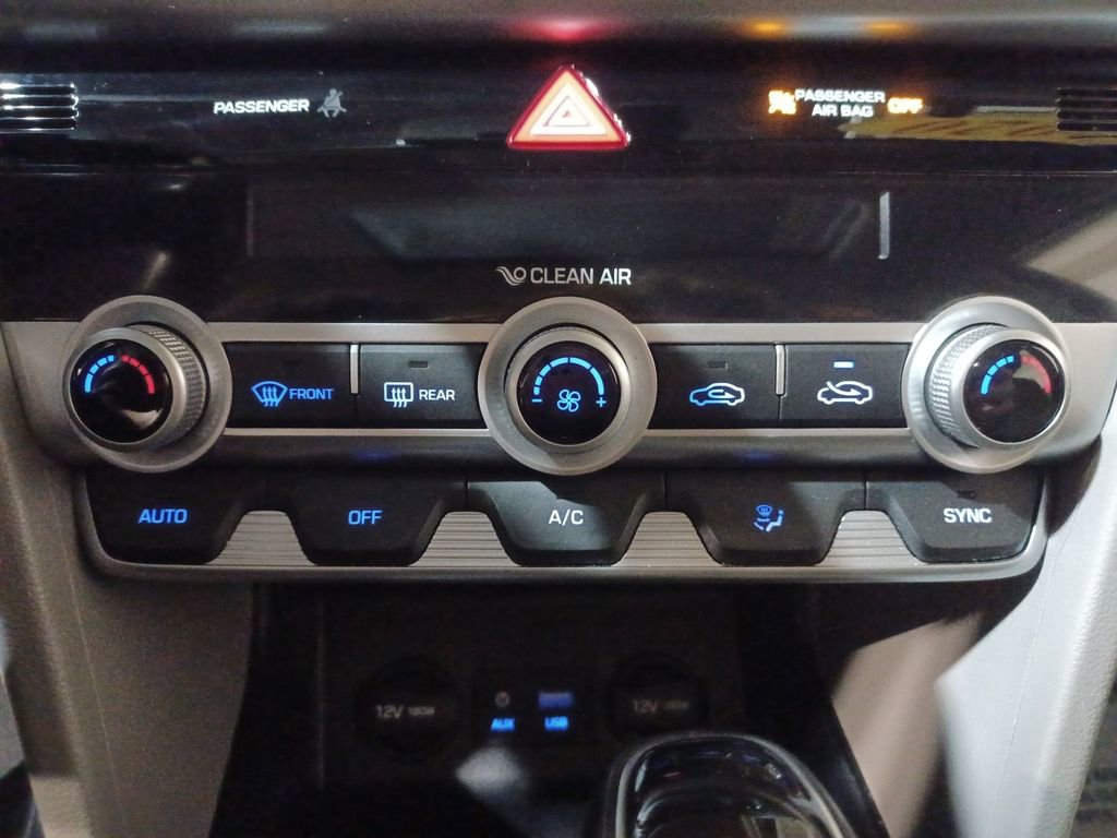 Used 2020 Hyundai Elantra Value Edition image 17