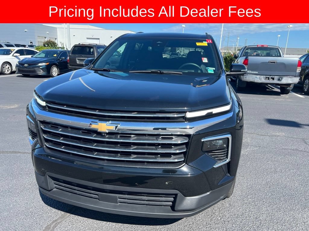 Used 2024 Chevrolet Traverse LT w/ Trailering Package AWD/4WD image 10