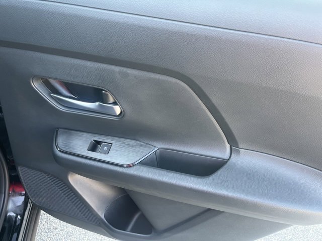 New 2026 Nissan Kicks SR image 22