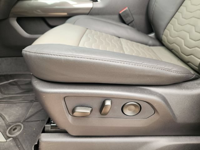 Used 2026 Chevrolet Silverado 1500 ZR2 w/ Dark Appearance Package AWD/4WD image 30
