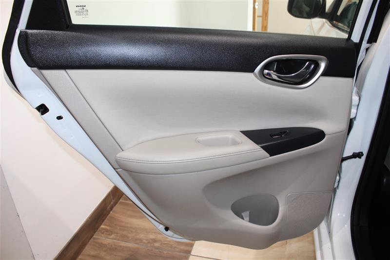 Used 2016 Nissan Sentra SV w/ Driver's Assist Package FWD image 32