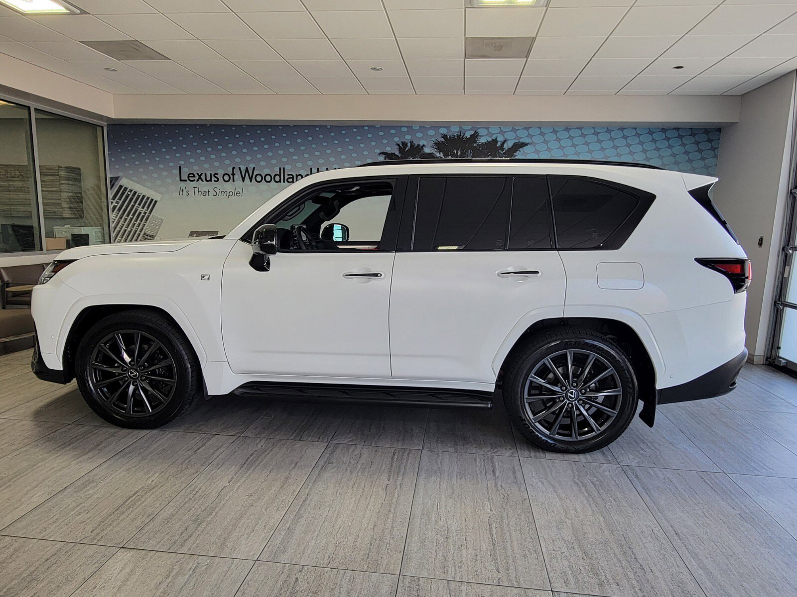 Certified 2025 Lexus LX 700h F Sport w/ Accessory Package (Z1) image 2