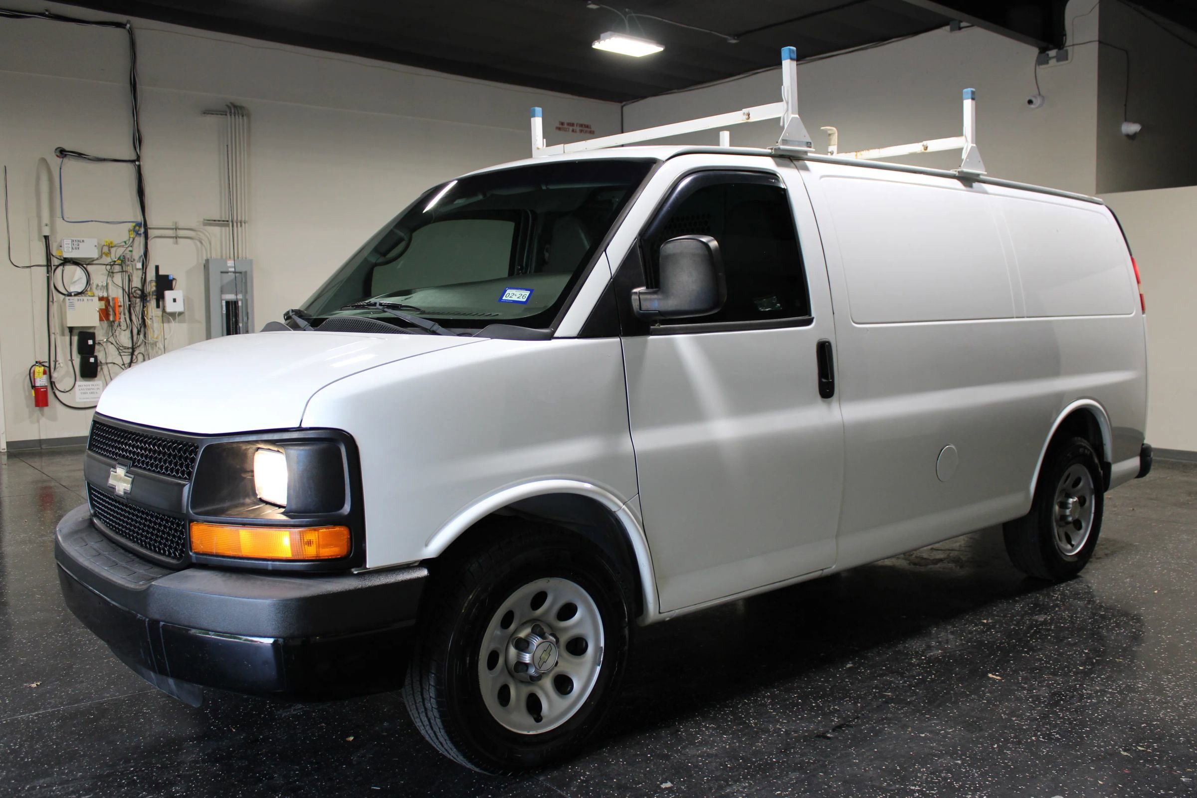 Used 2012 Chevrolet Express 1500 RWD image 6