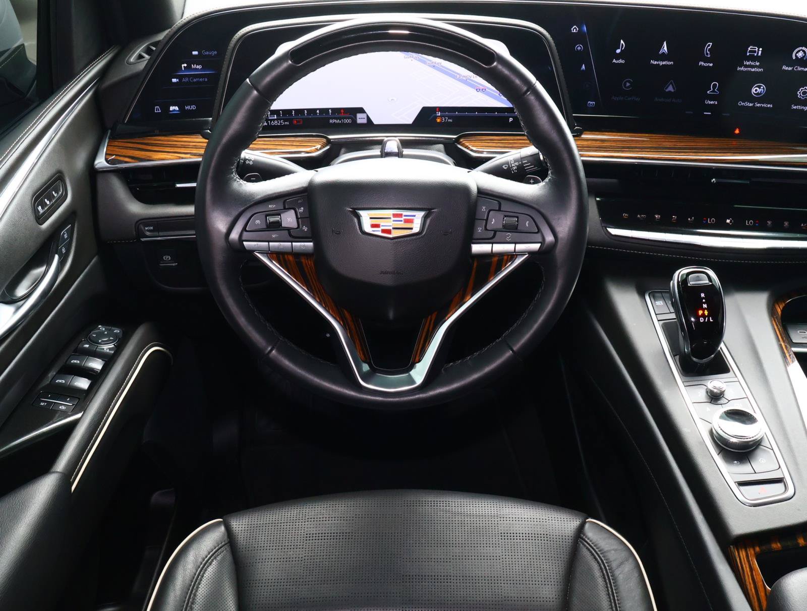 Used 2024 Cadillac Escalade ESV Premium Luxury RWD image 15