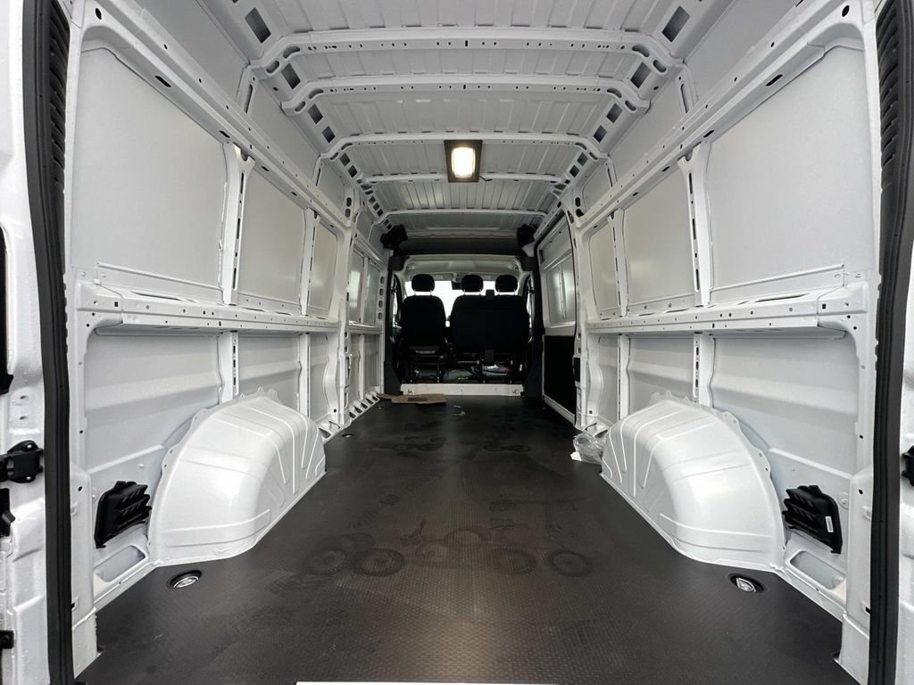 New 2026 RAM ProMaster 2500 w/ Convenience Group FWD image 8