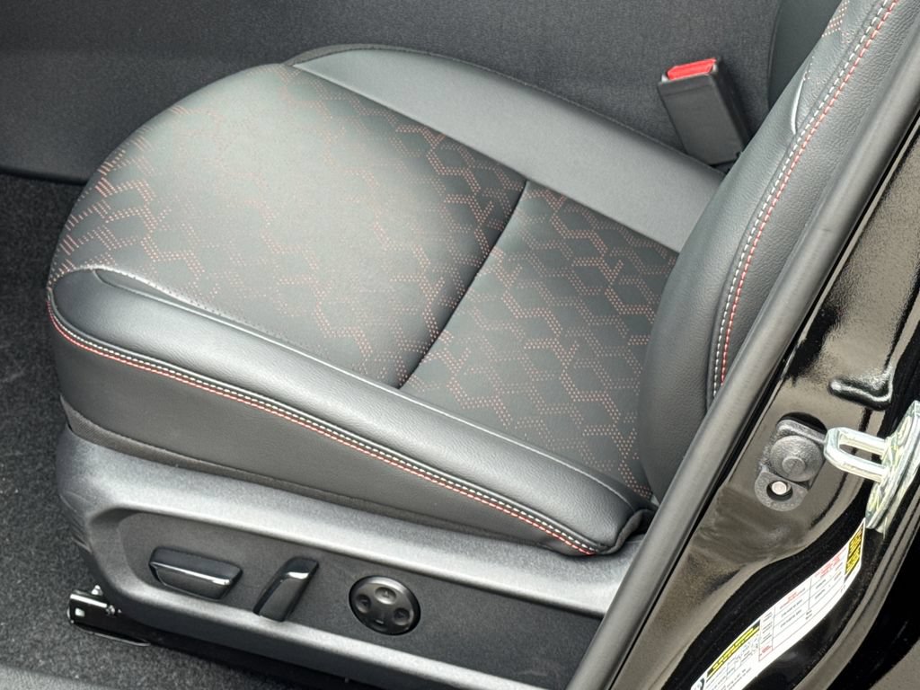 New 2026 Nissan Sentra SR w/ SR Premium Package FWD image 7