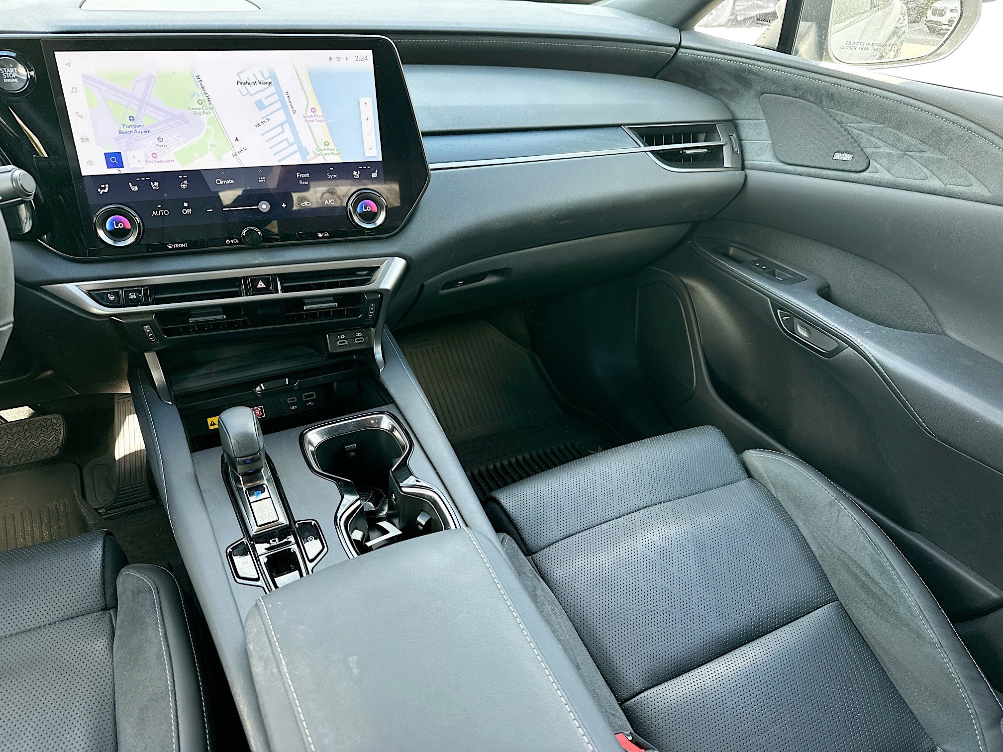 Used 2024 Lexus RX 350 w/ Luxury Package image 24