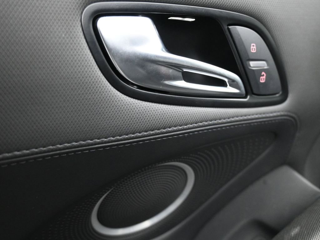 Used 2010 Audi R8 V10 image 43