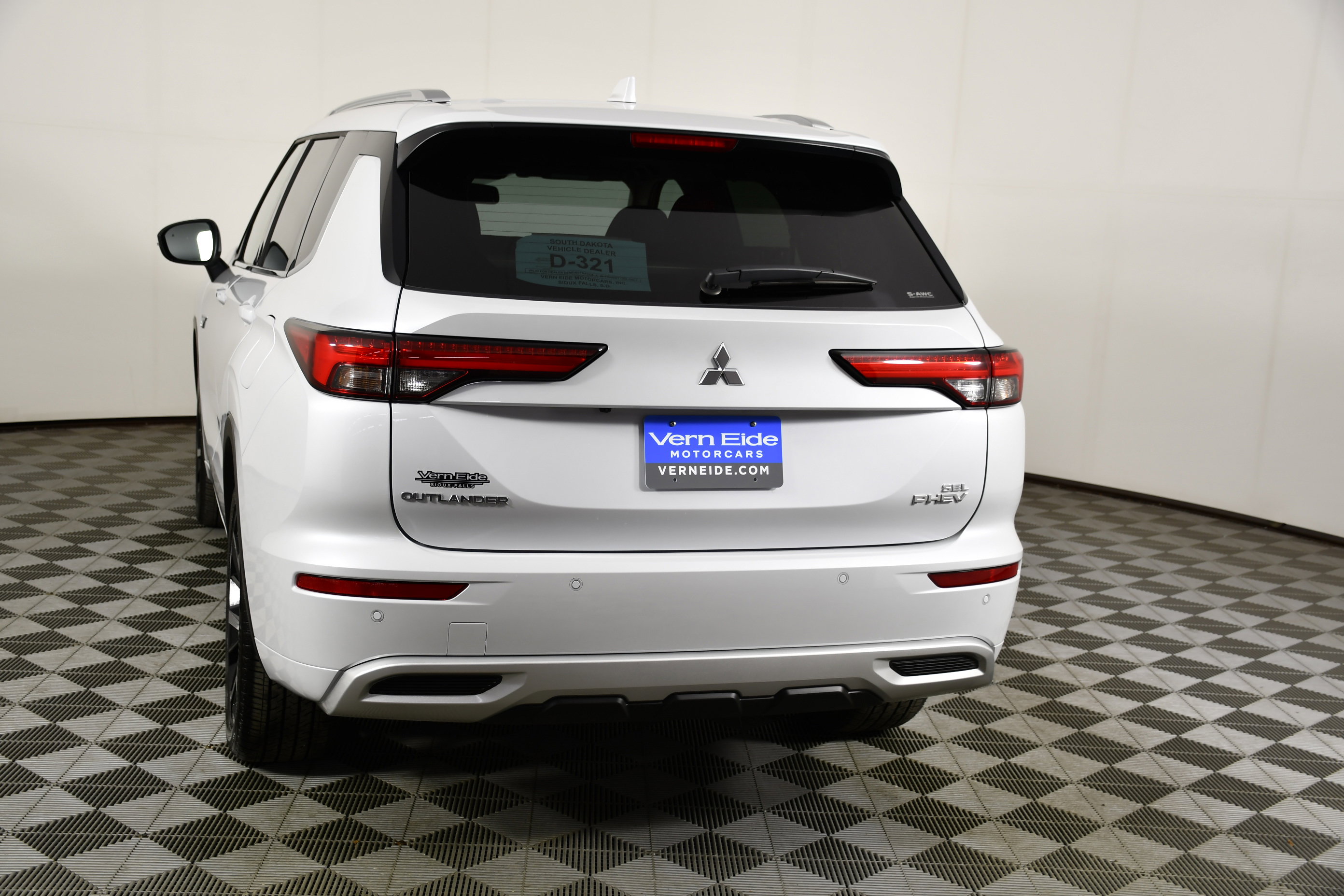 Used 2025 Mitsubishi Outlander SEL image 7