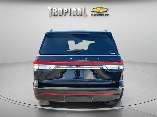 Used 2024 Lincoln Navigator Premiere image 4