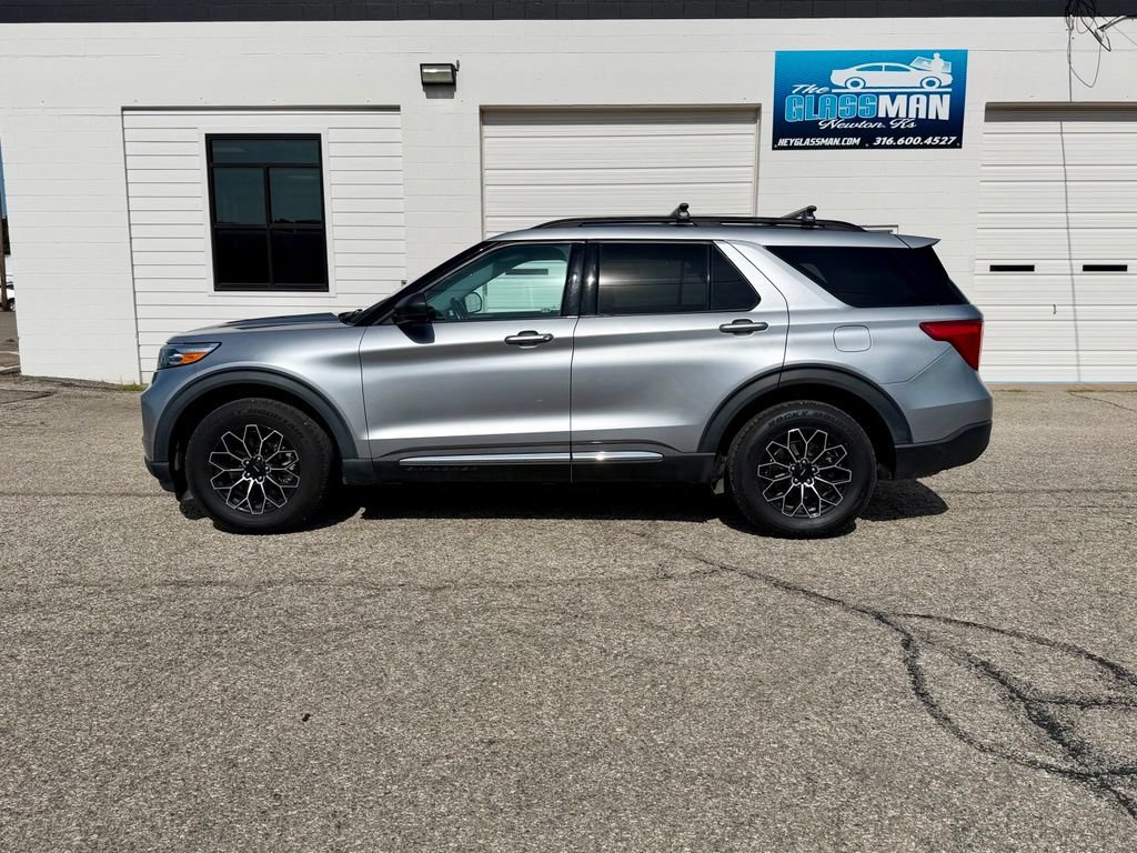 Used 2021 Ford Explorer XLT AWD/4WD image 7