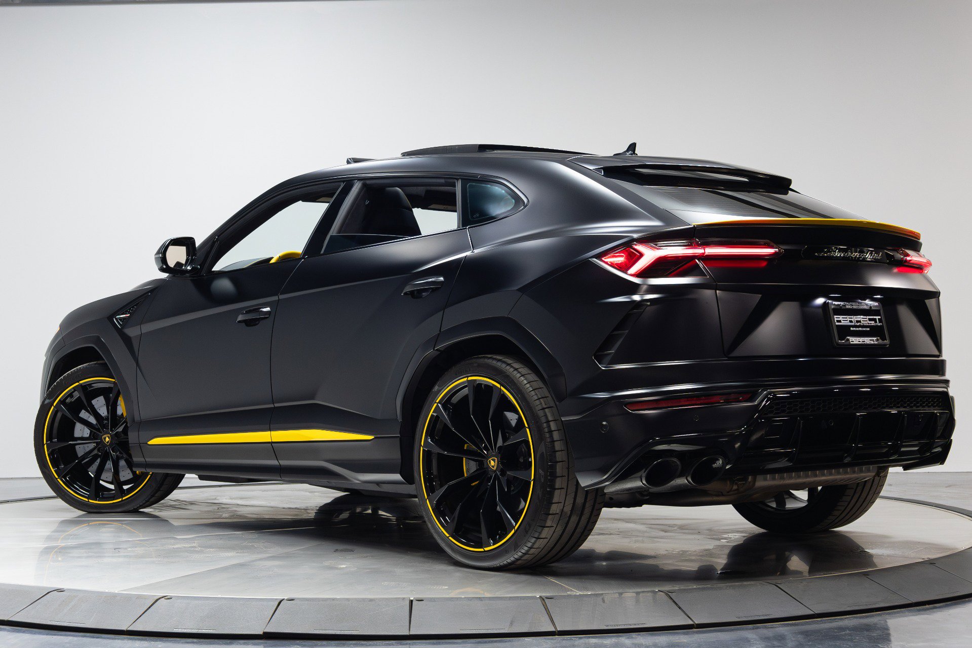 Used 2022 Lamborghini Urus image 58