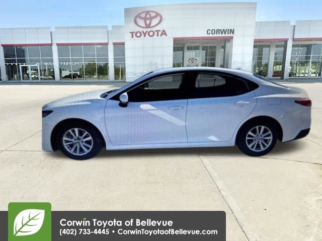 Used 2025 Toyota Camry LE FWD image 39