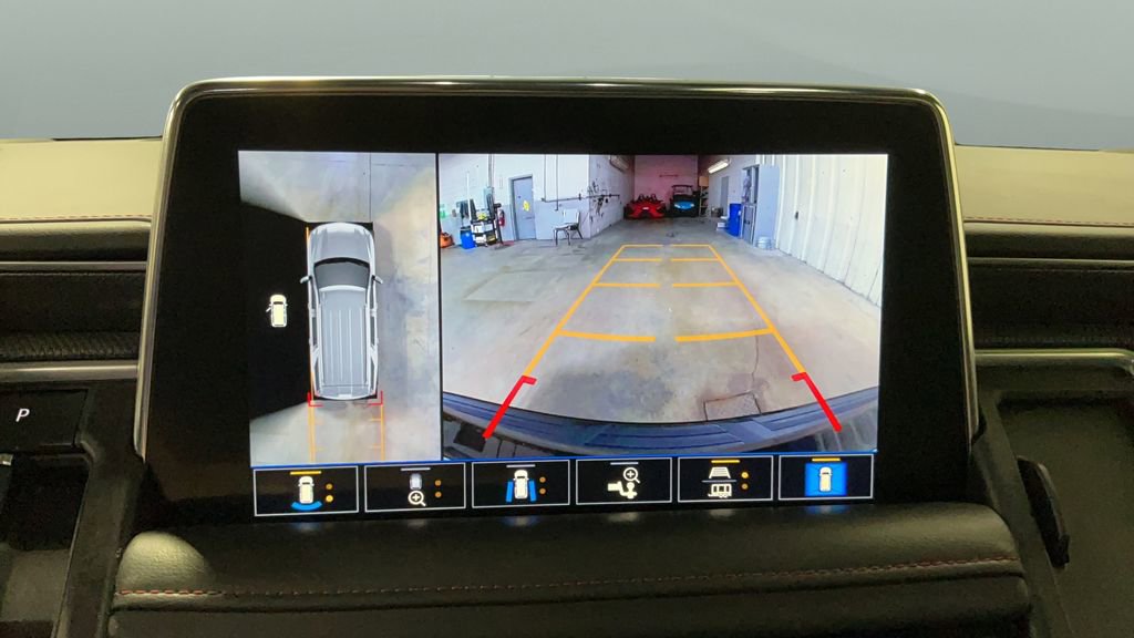 Used 2021 Chevrolet Suburban RST w/ Luxury Package image 20