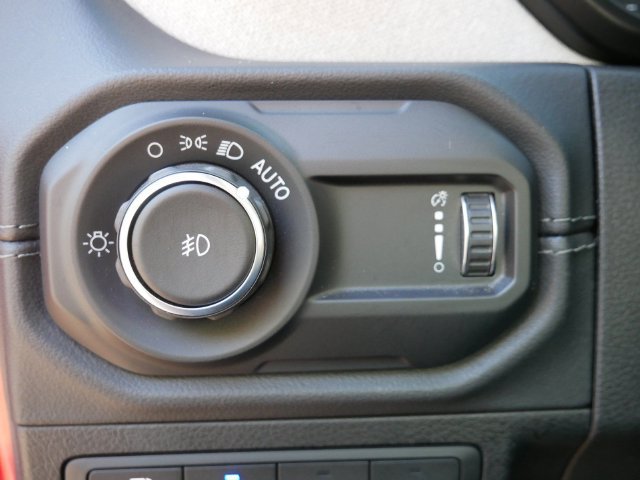 Used 2024 Jeep Wrangler Unlimited Sahara w/ Safety Group AWD/4WD image 15