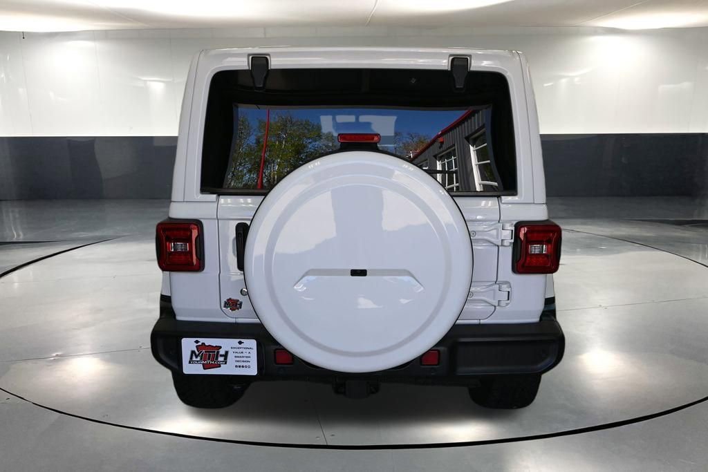 Used 2018 Jeep Wrangler Unlimited Sahara w/ Dual Top Group AWD/4WD image 7