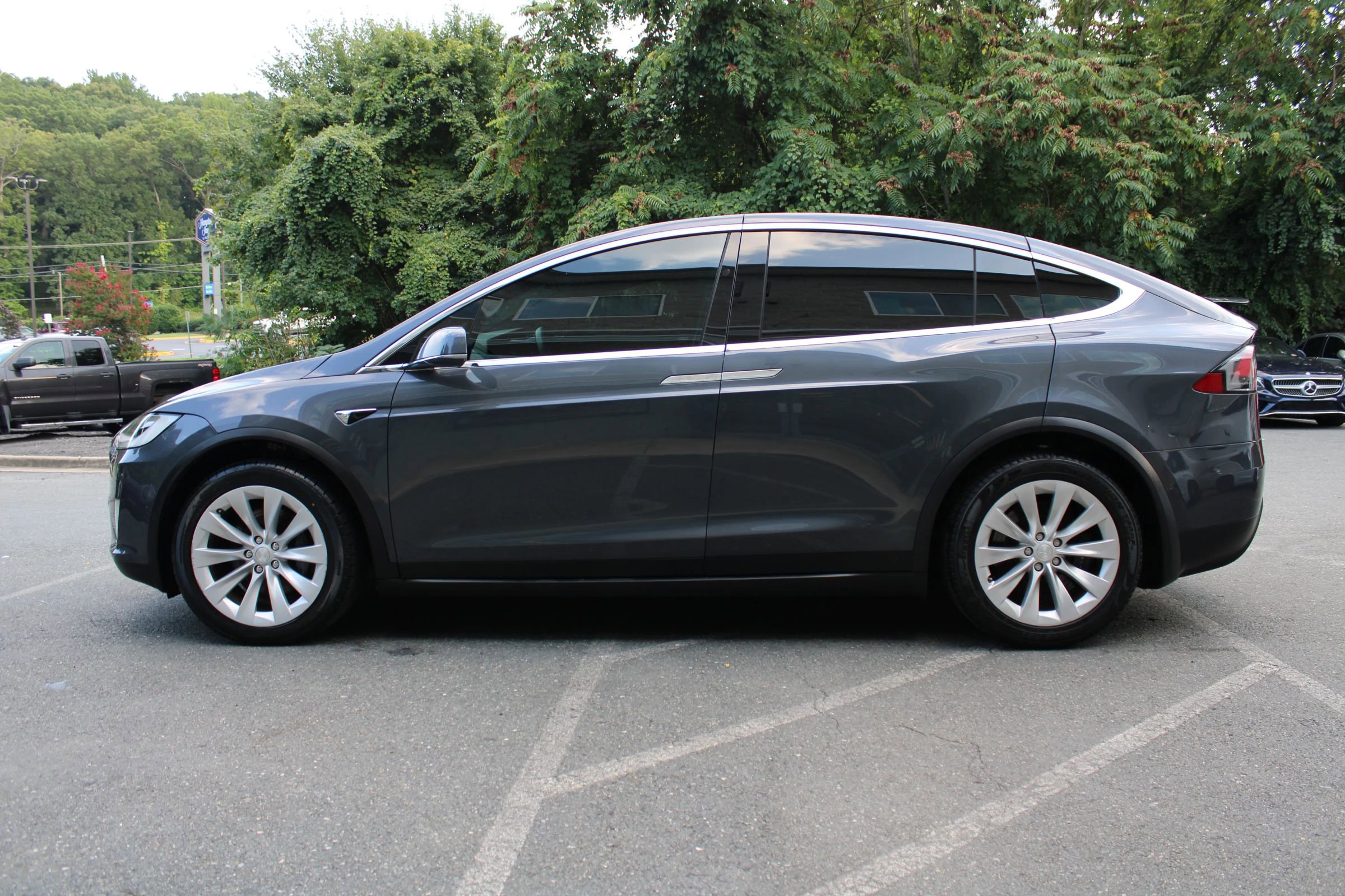 Used 2020 Tesla Model X Long Range image 28