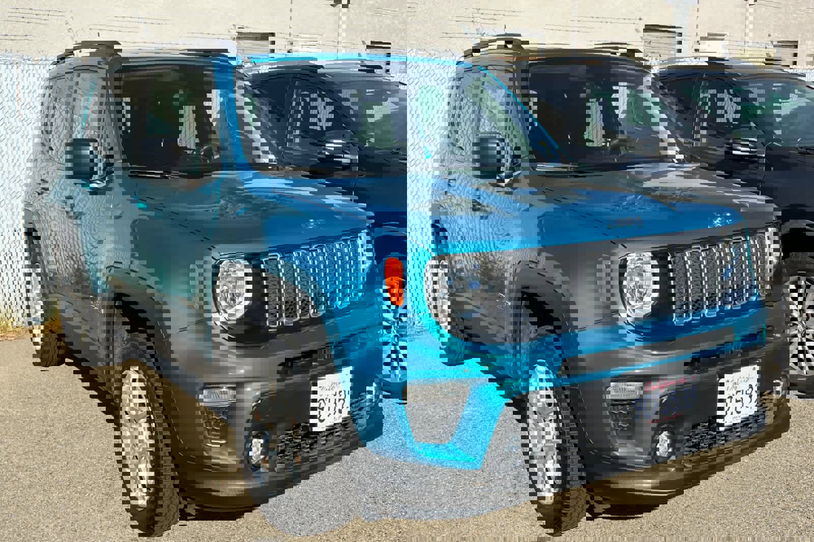 Used 2022 Jeep Renegade Latitude image 3