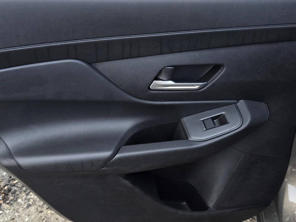 New 2026 Nissan Sentra SV w/ SV Convenience Package FWD image 10