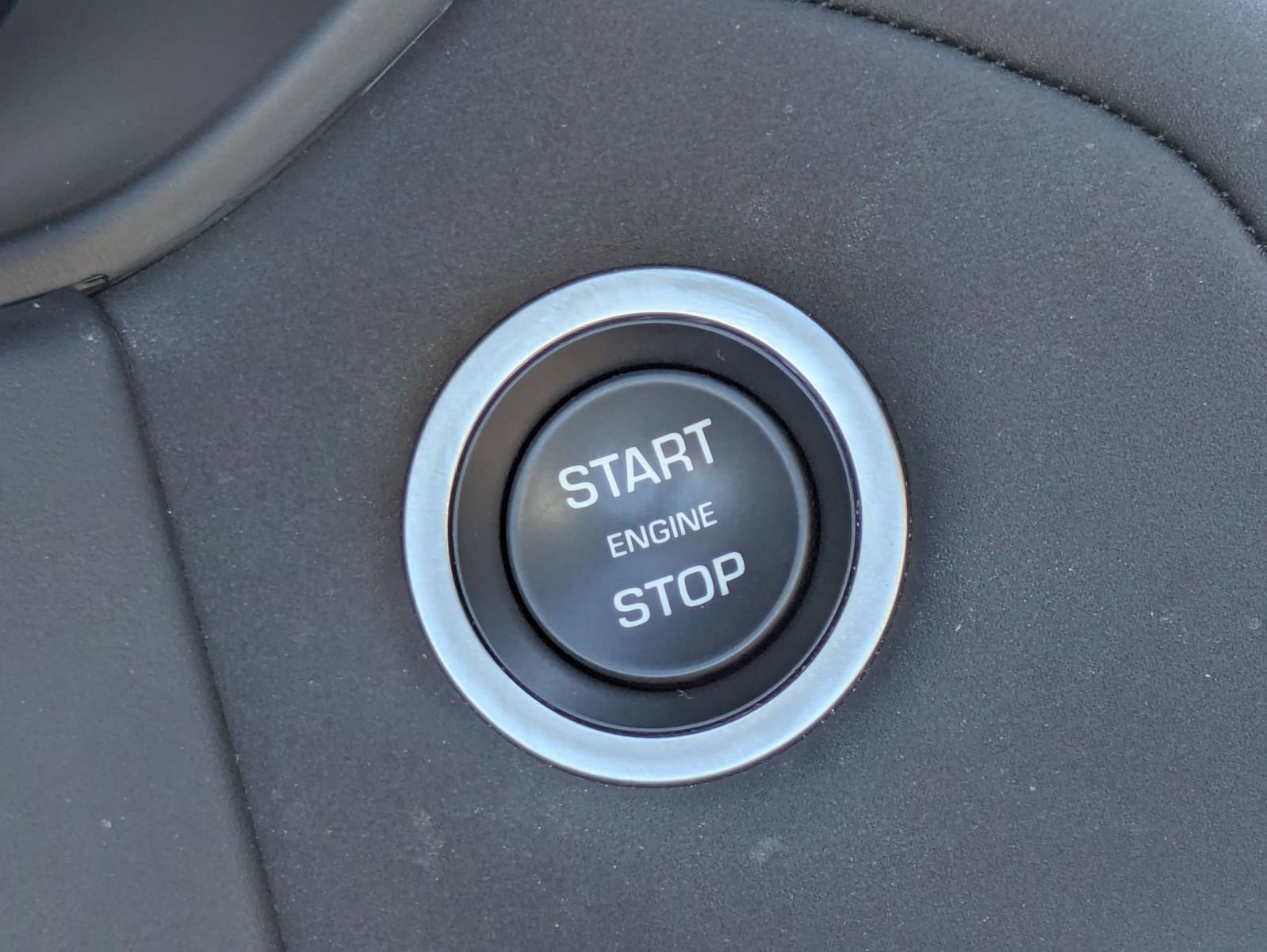 Used 2026 Land Rover Range Rover Velar S AWD/4WD image 21