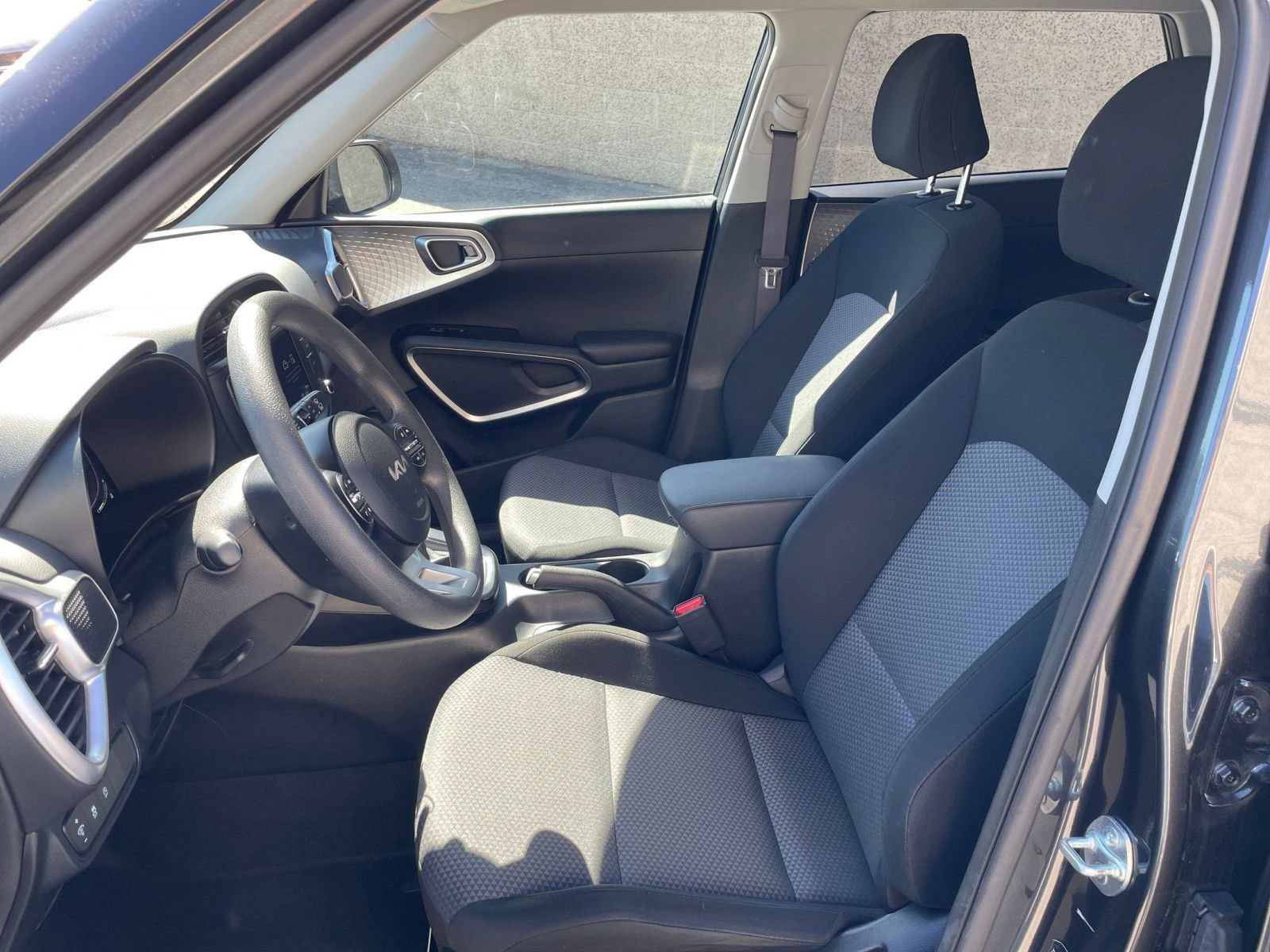 Used 2025 Kia Soul LX w/ LX Technology Package image 40