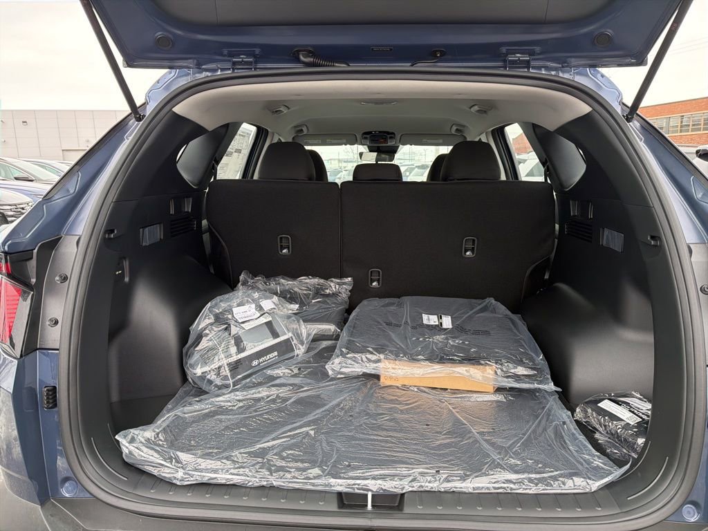 New 2026 Hyundai Tucson SE image 11