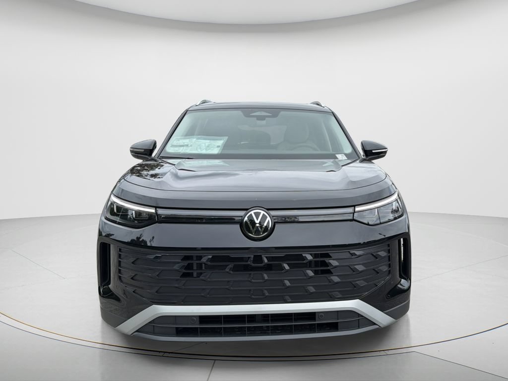 New 2026 Volkswagen Tiguan SE FWD image 2
