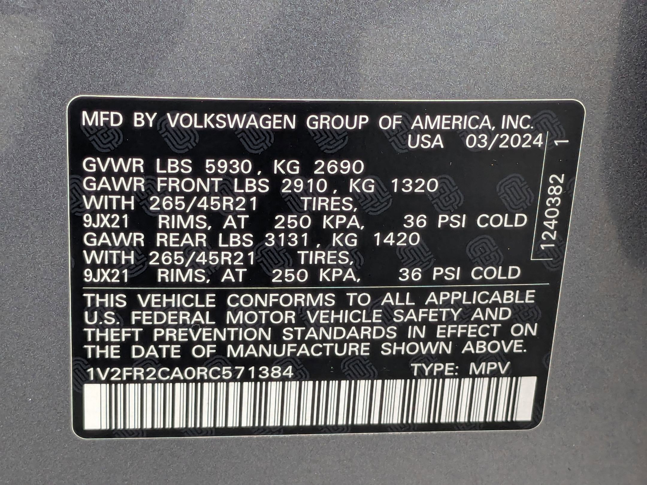 Used 2024 Volkswagen Atlas SEL Premium R-Line AWD/4WD image 35