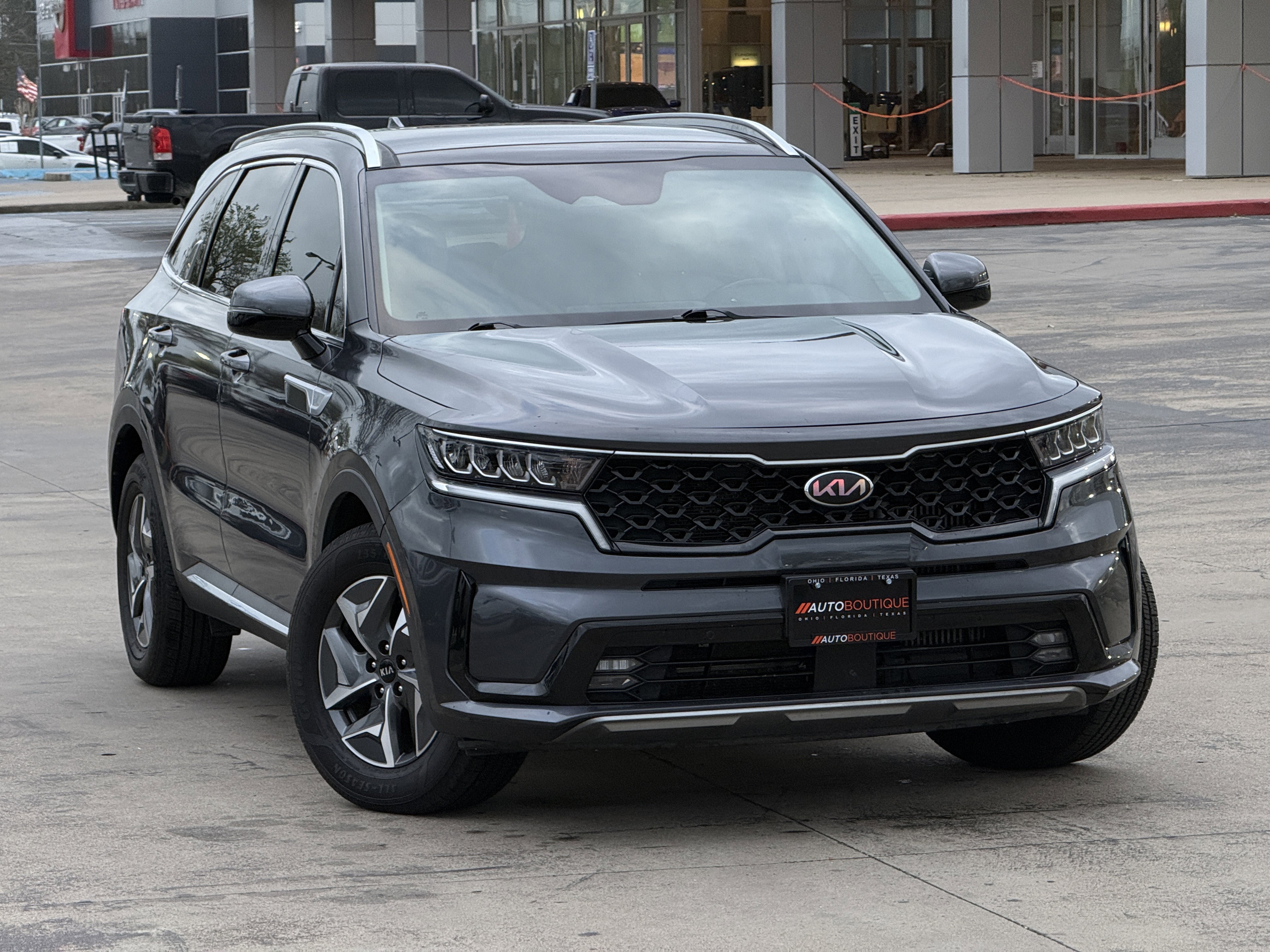 Used 2021 Kia Sorento EX FWD image 3