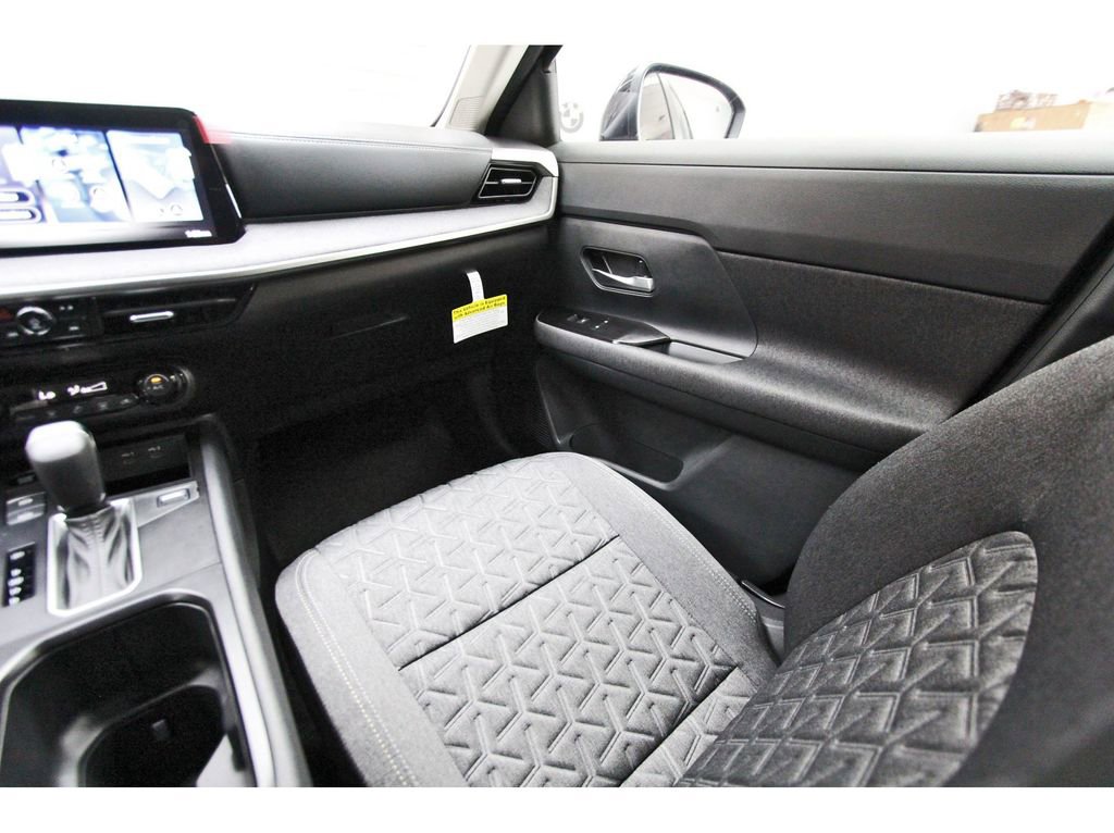 Used 2026 Nissan Kicks SV FWD image 8
