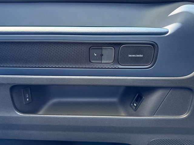 New 2025 Volkswagen ID. Buzz Pro S Plus image 39