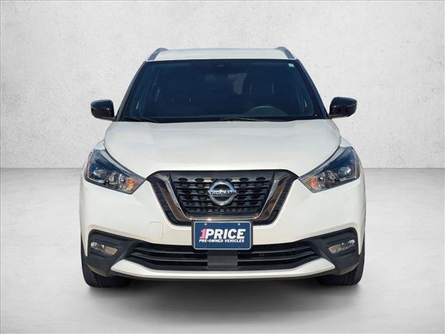 Used 2020 Nissan Kicks SR w/ SR Premium Package FWD image 2