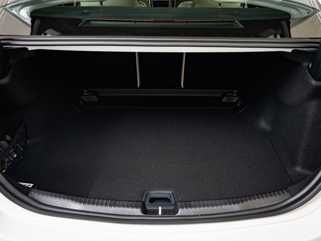 Used 2025 Mercedes-Benz C 300 4MATIC Sedan image 35