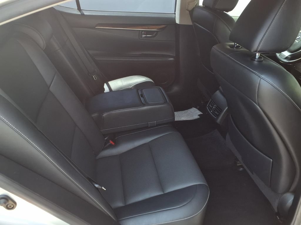 Used 2015 Lexus ES 350 w/ Premium Package FWD image 34