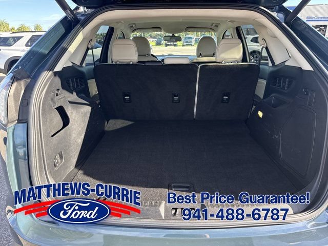 Used 2016 Ford Edge Titanium w/ Technology Package FWD image 13