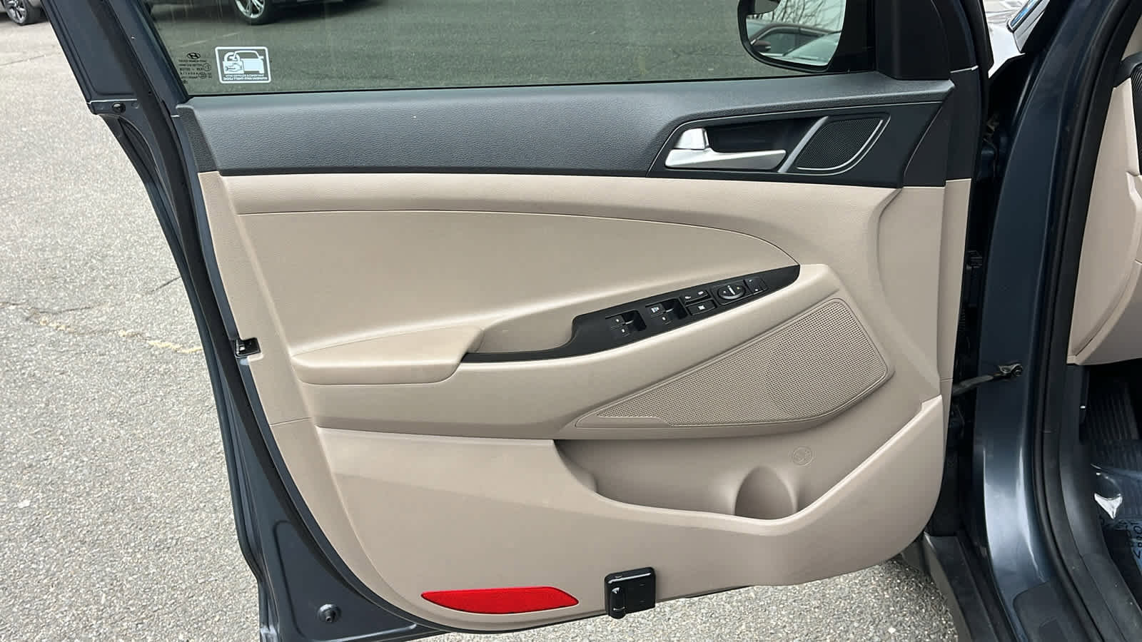 Used 2019 Hyundai Tucson SE image 9