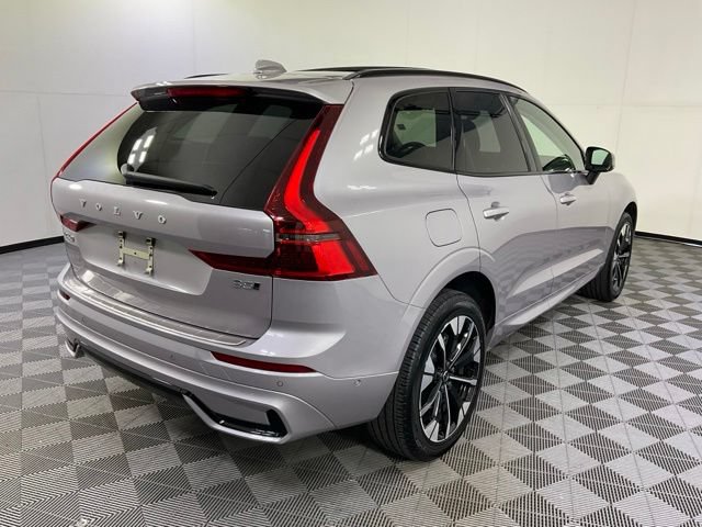 Certified 2026 Volvo XC60 B5 Plus AWD/4WD image 6