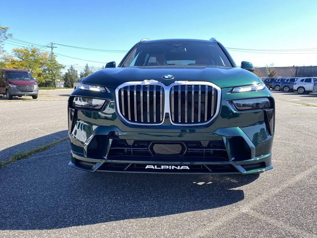 New 2026 BMW ALPINA XB7 image 2