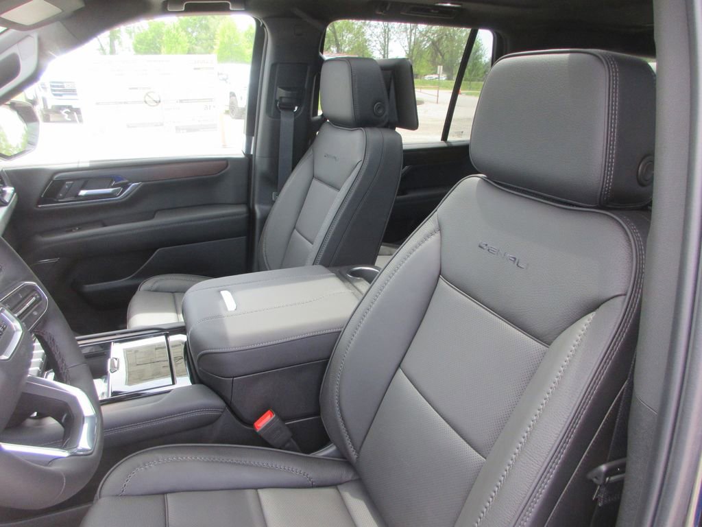 New 2026 GMC Yukon Denali AWD/4WD image 12