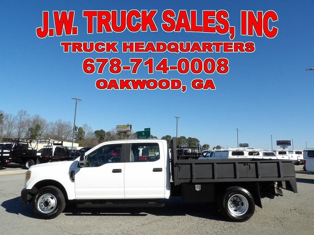 Used 2018 Ford F350 XL w/ Power Equipment Group RWD image 2
