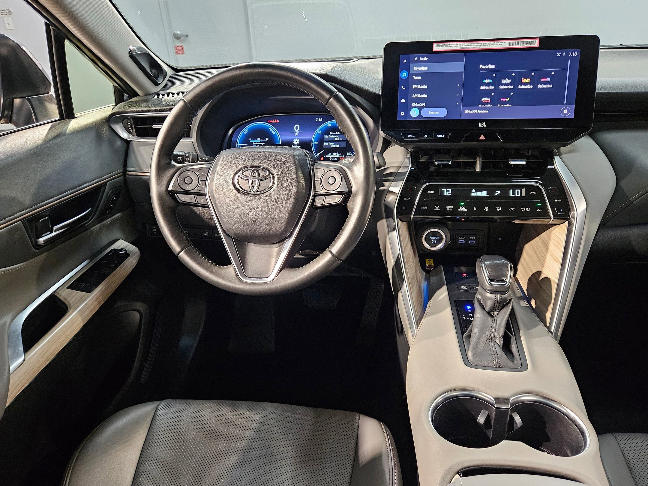 Used 2023 Toyota Venza Limited image 9